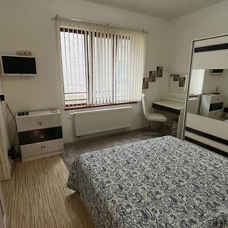 Two Bedroom Flat - Hyper Center Brussel Buitenkant foto